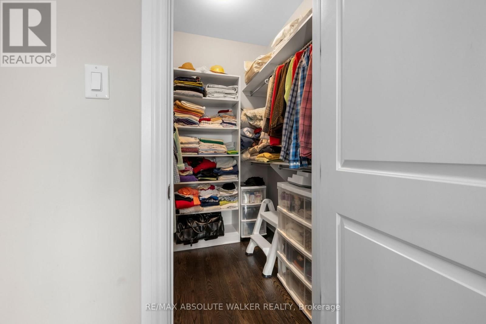 272 STERLING STREET Image 20