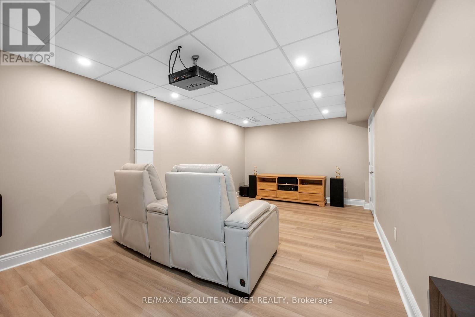 272 STERLING STREET Image 25