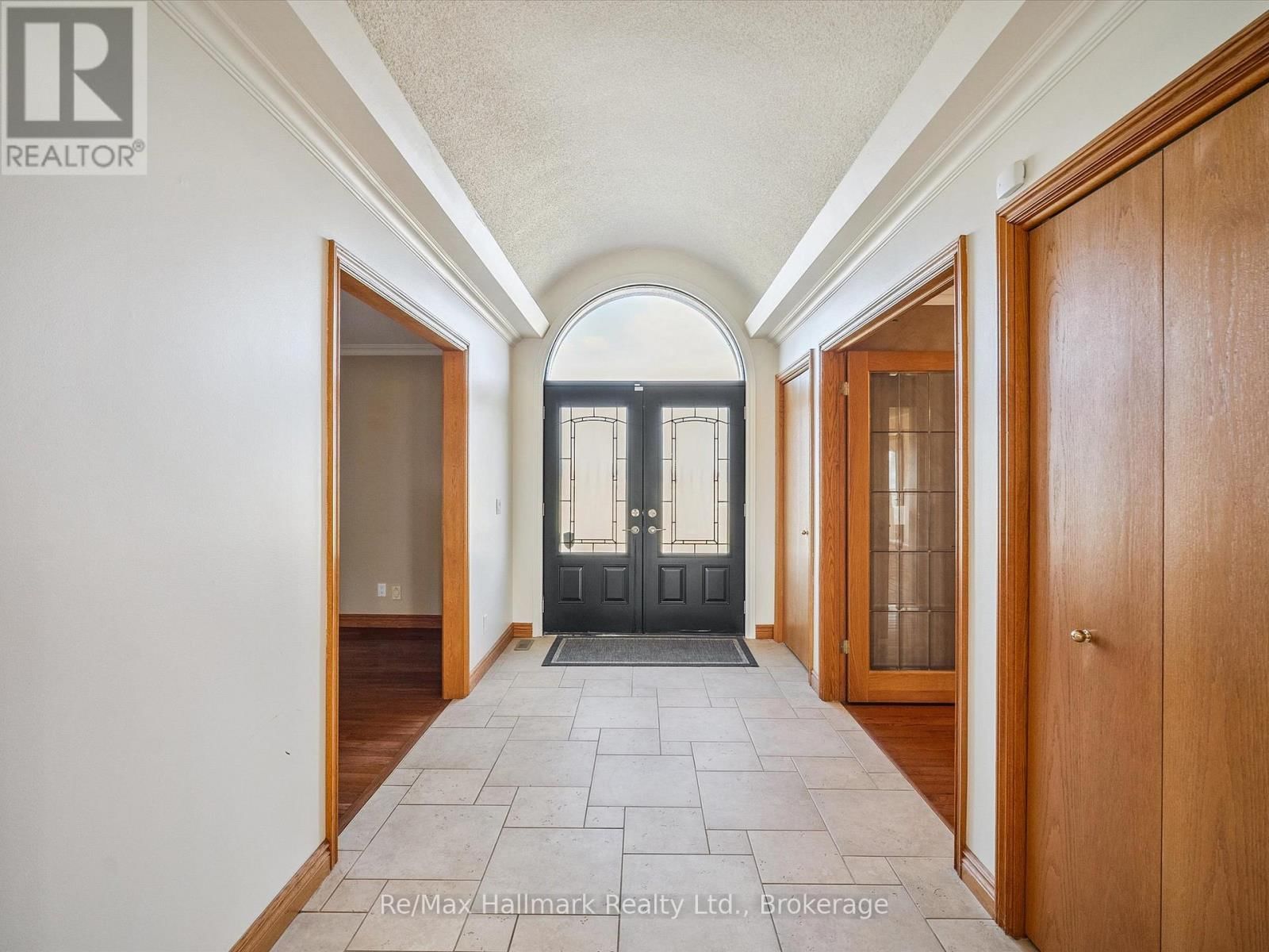 232 EIGHTH ROAD EAST Image 13