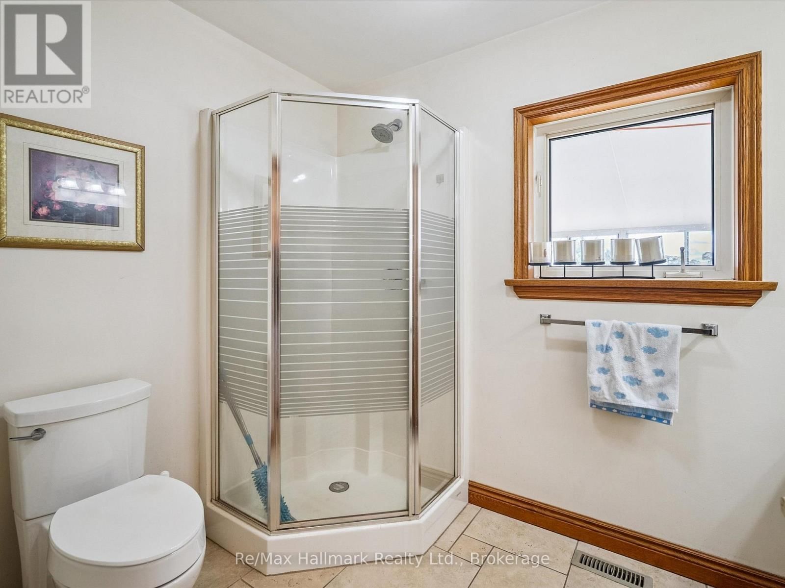 232 EIGHTH ROAD EAST Image 22