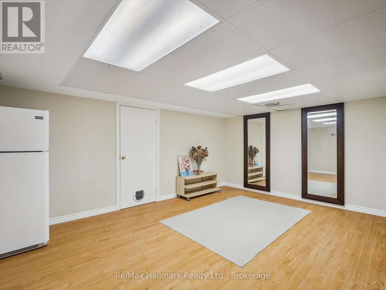 232 EIGHTH ROAD EAST Image 37