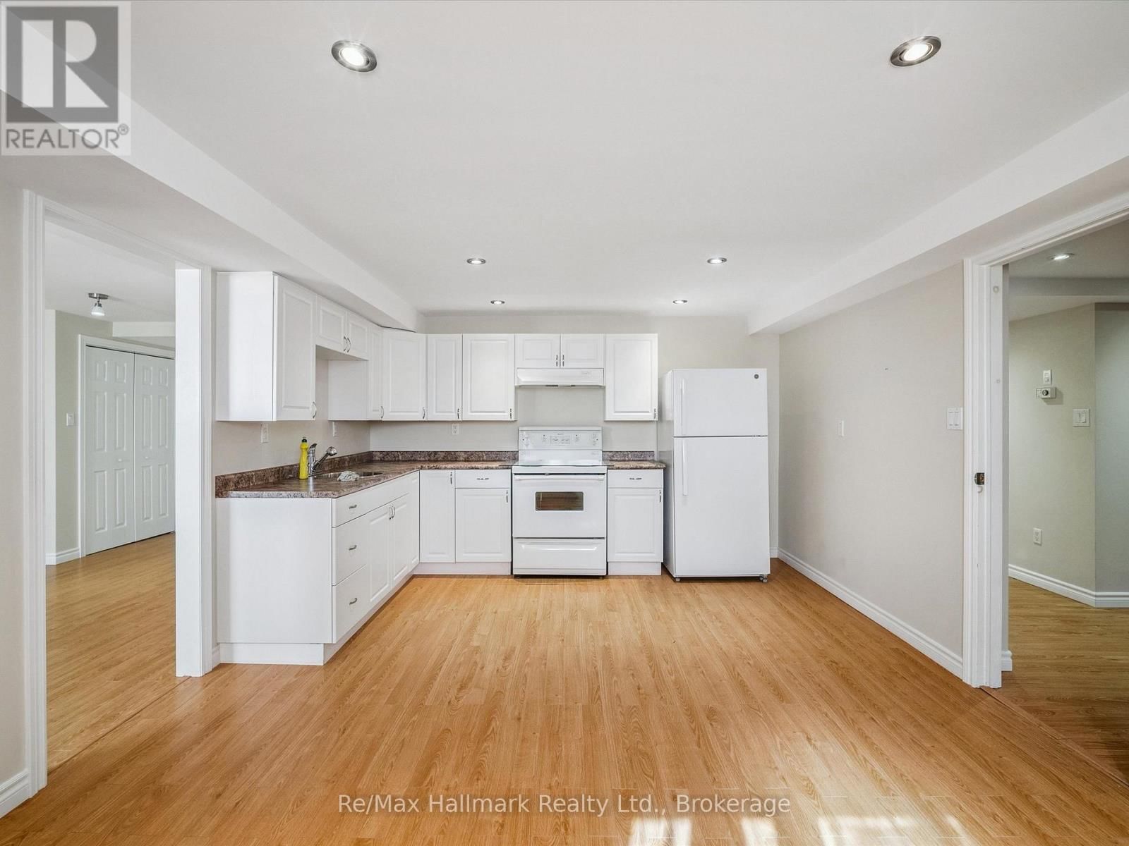 232 EIGHTH ROAD EAST Image 38