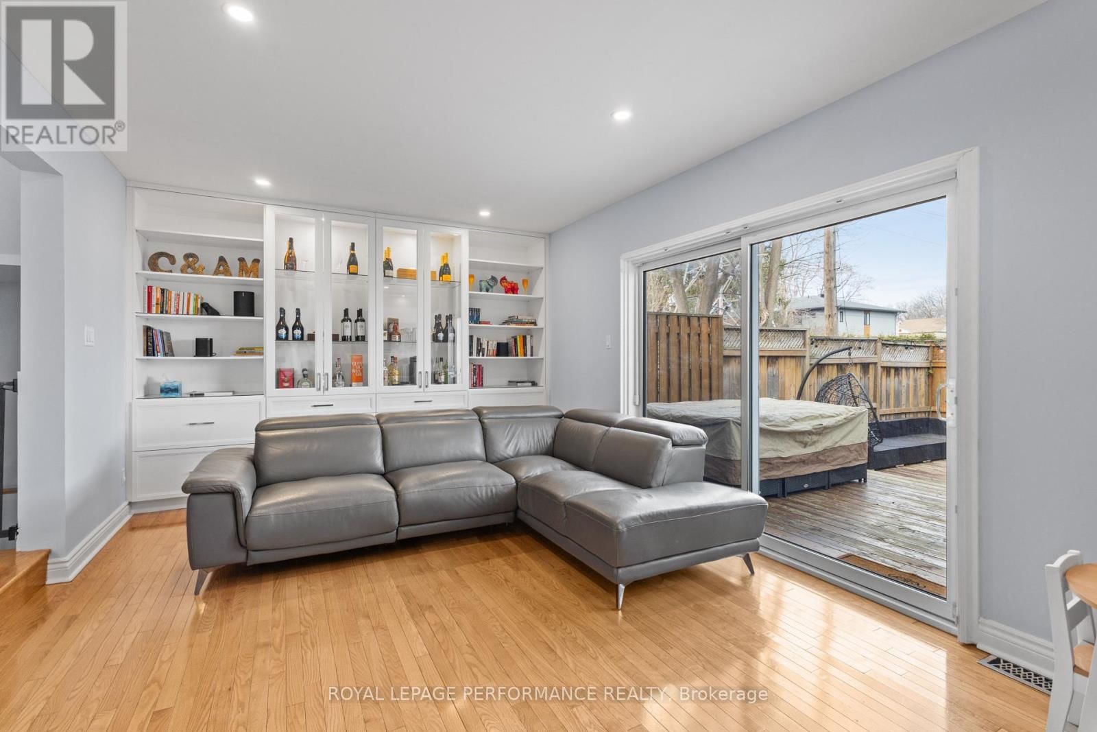 219 SWITZER AVENUE Image 17