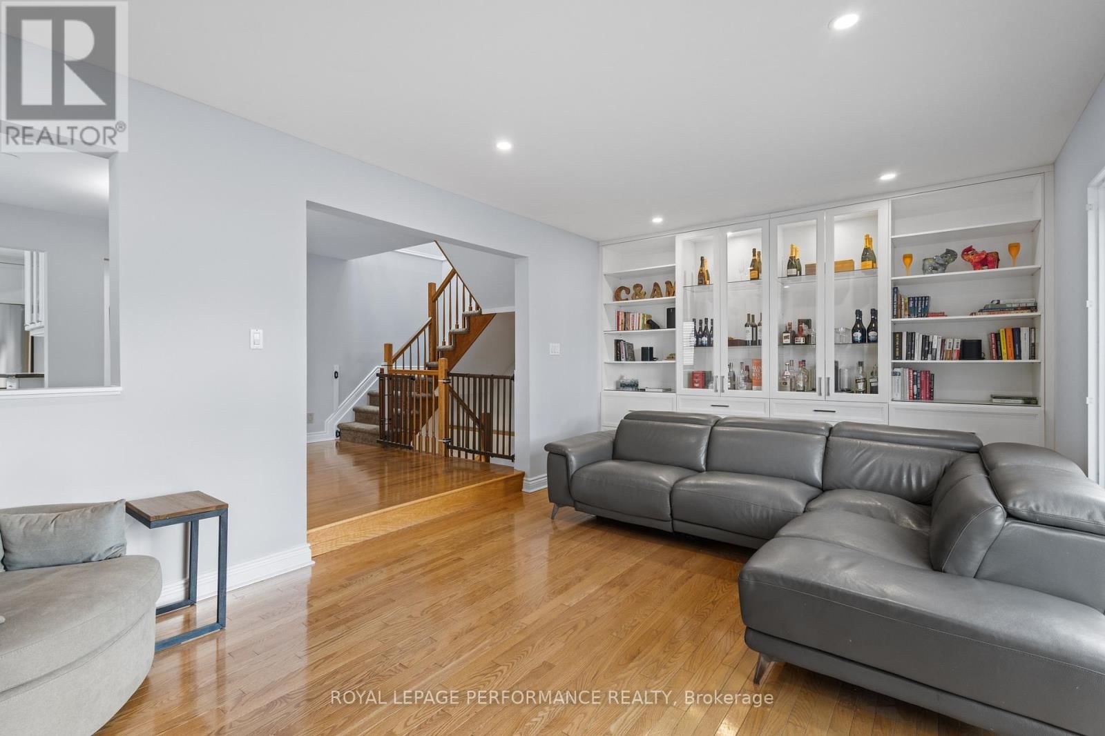 219 SWITZER AVENUE Image 18