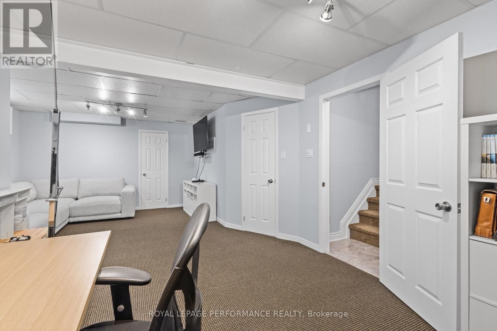 219 SWITZER AVENUE Image 33