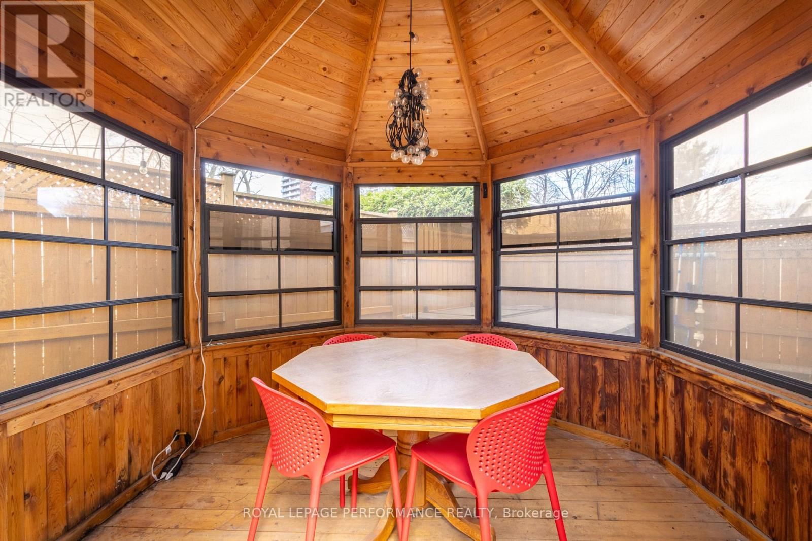 219 SWITZER AVENUE Image 41