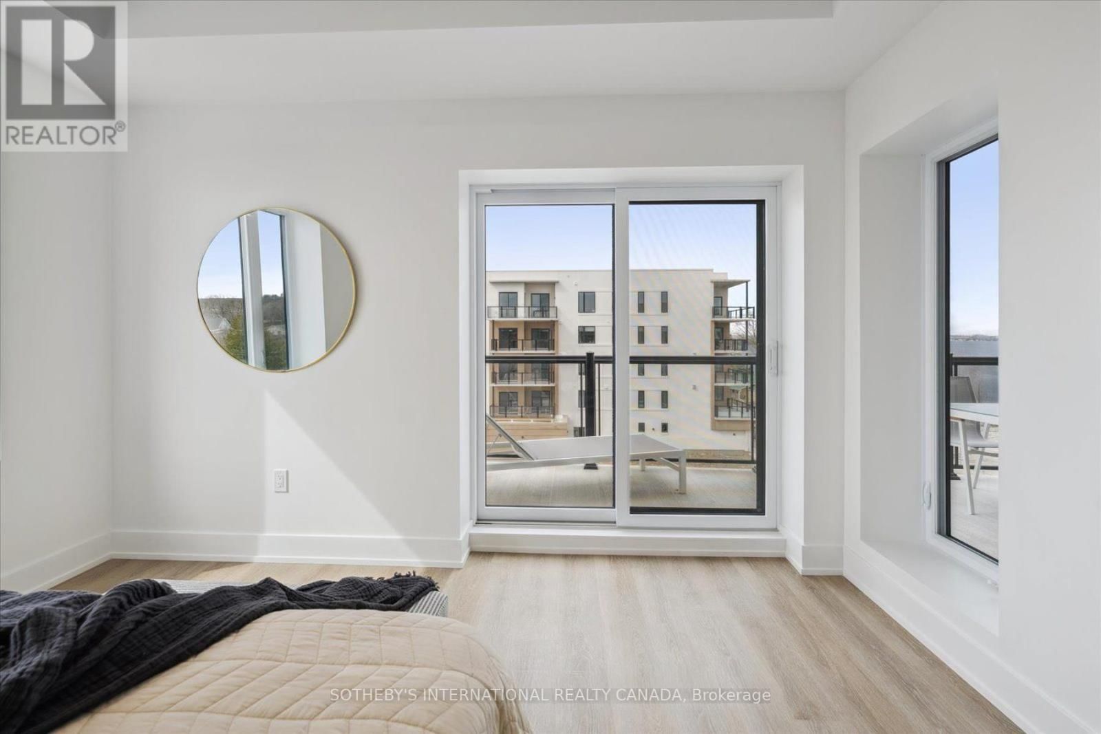 201 - 19B WEST STREET NORTH Image 14