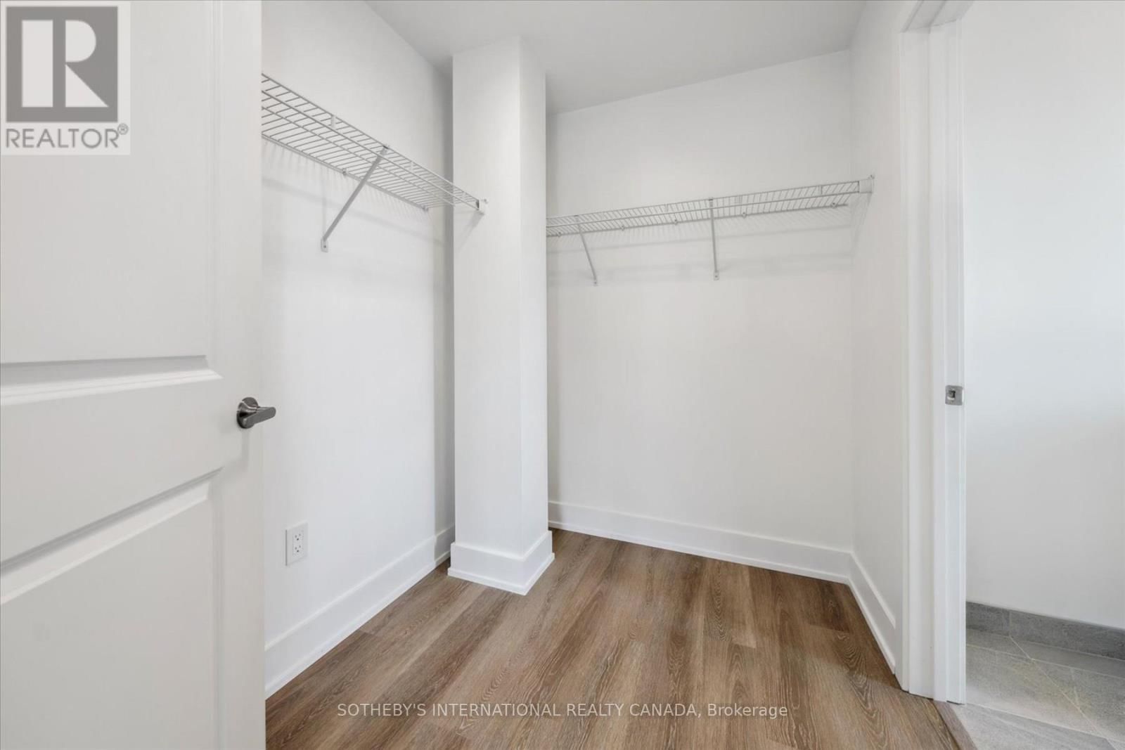 201 - 19B WEST STREET NORTH Image 15