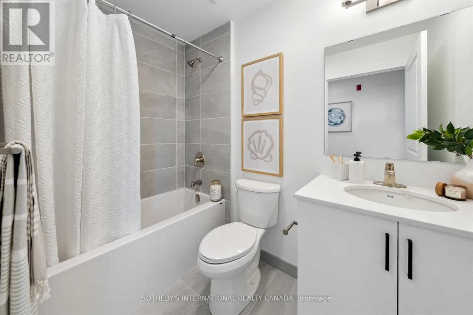 201 - 19B WEST STREET NORTH Image 20