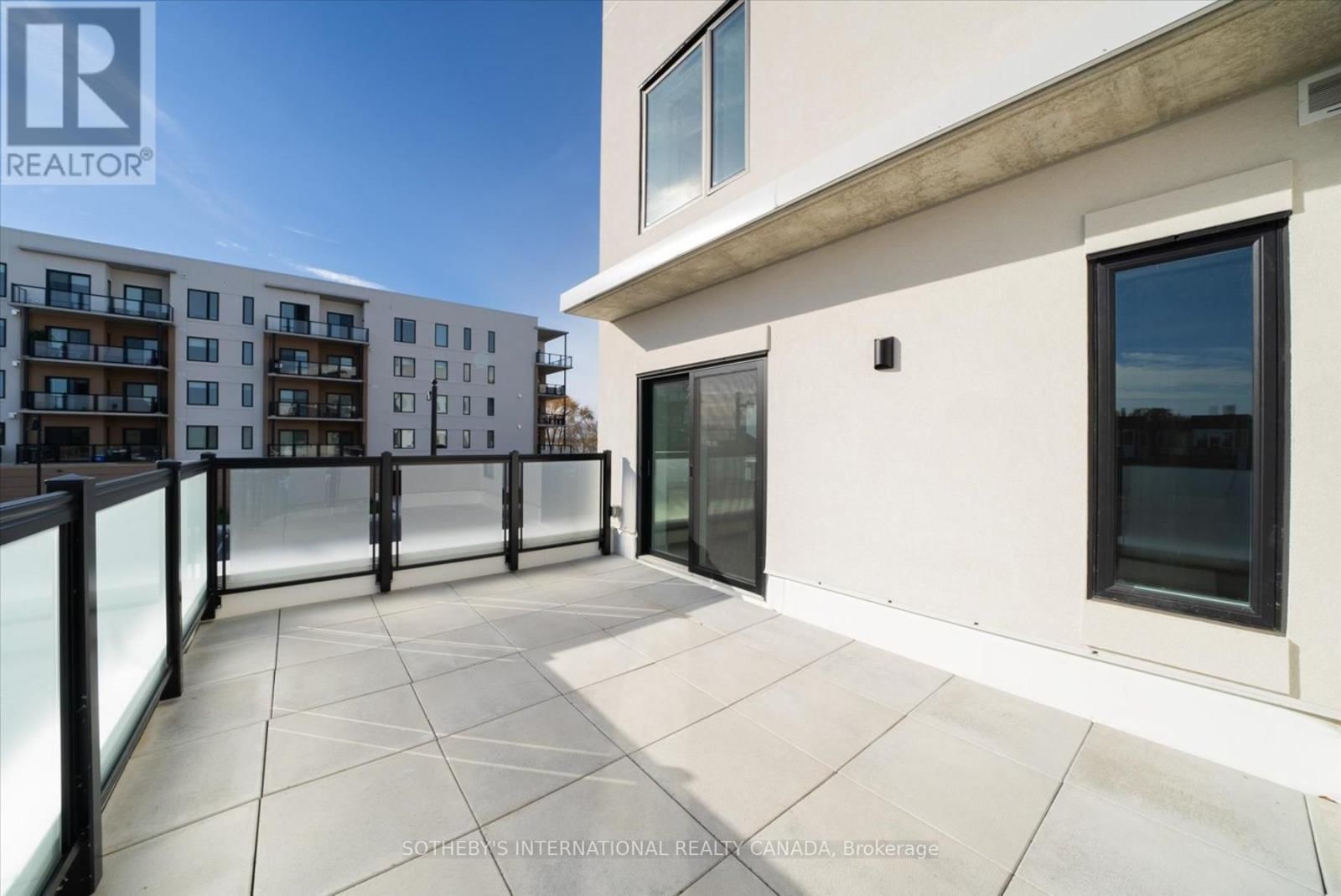 201 - 19B WEST STREET NORTH Image 23