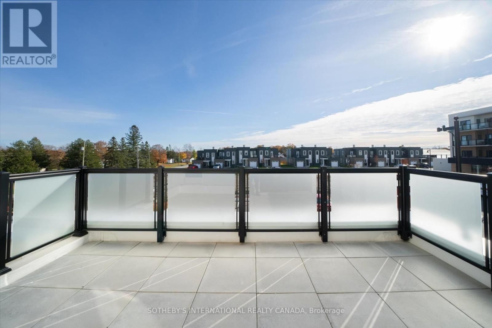 201 - 19B WEST STREET NORTH Image 26