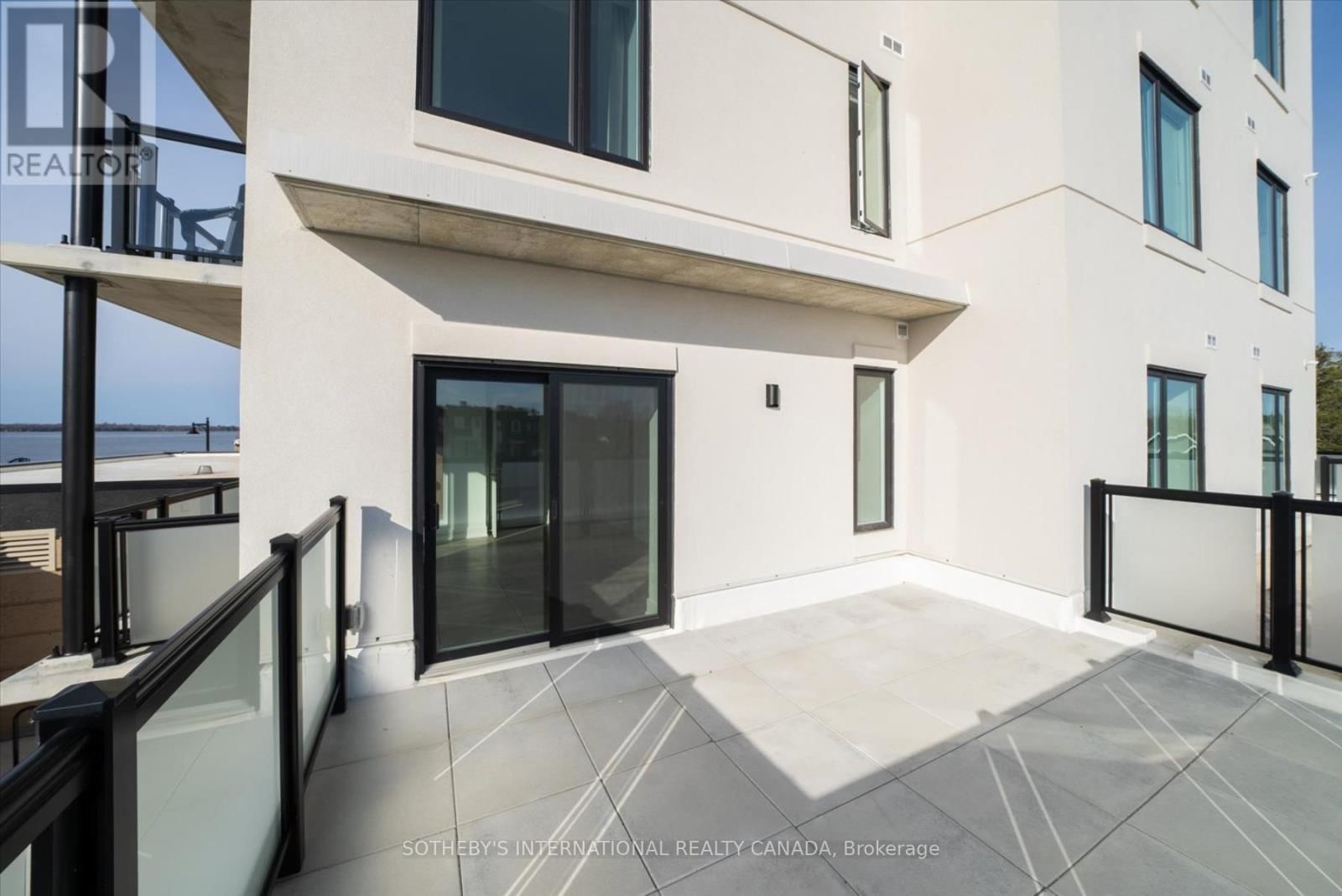 201 - 19B WEST STREET NORTH Image 27