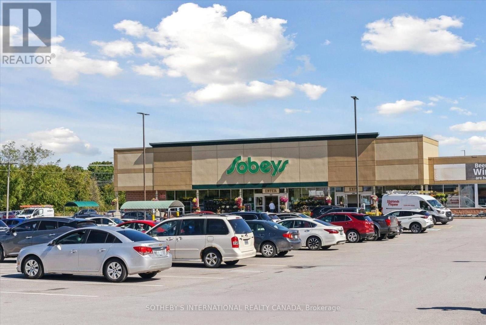 201 - 19B WEST STREET NORTH Image 46