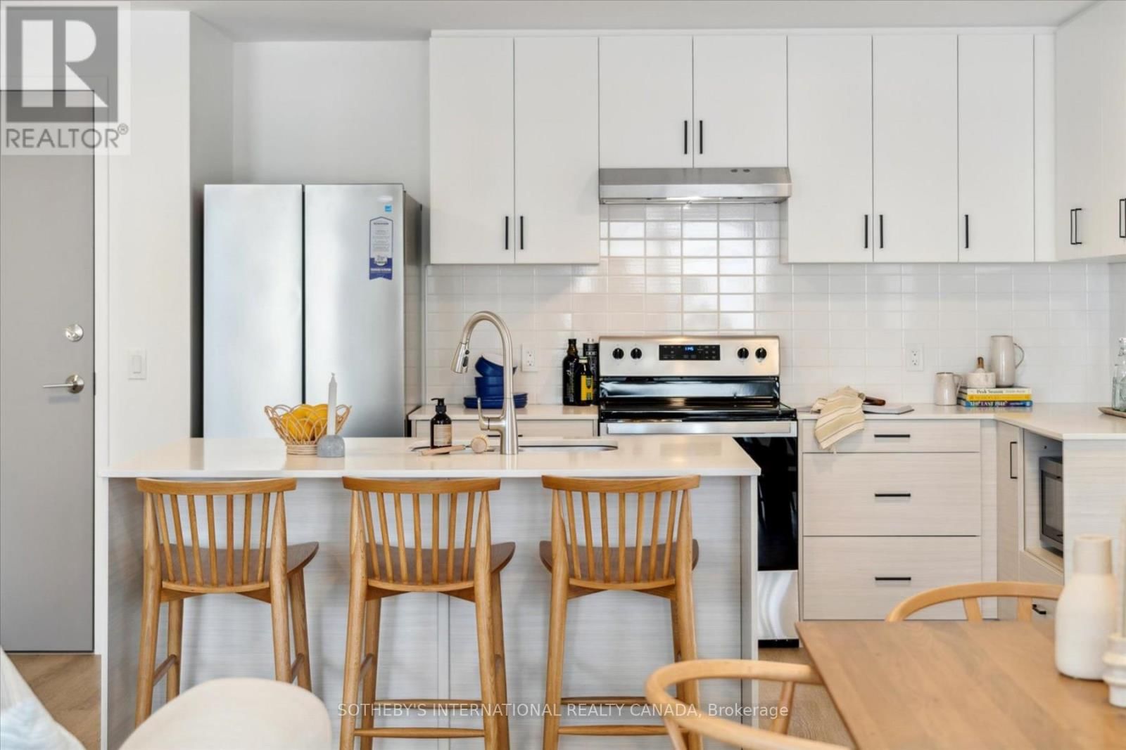 201 - 19B WEST STREET NORTH Image 7