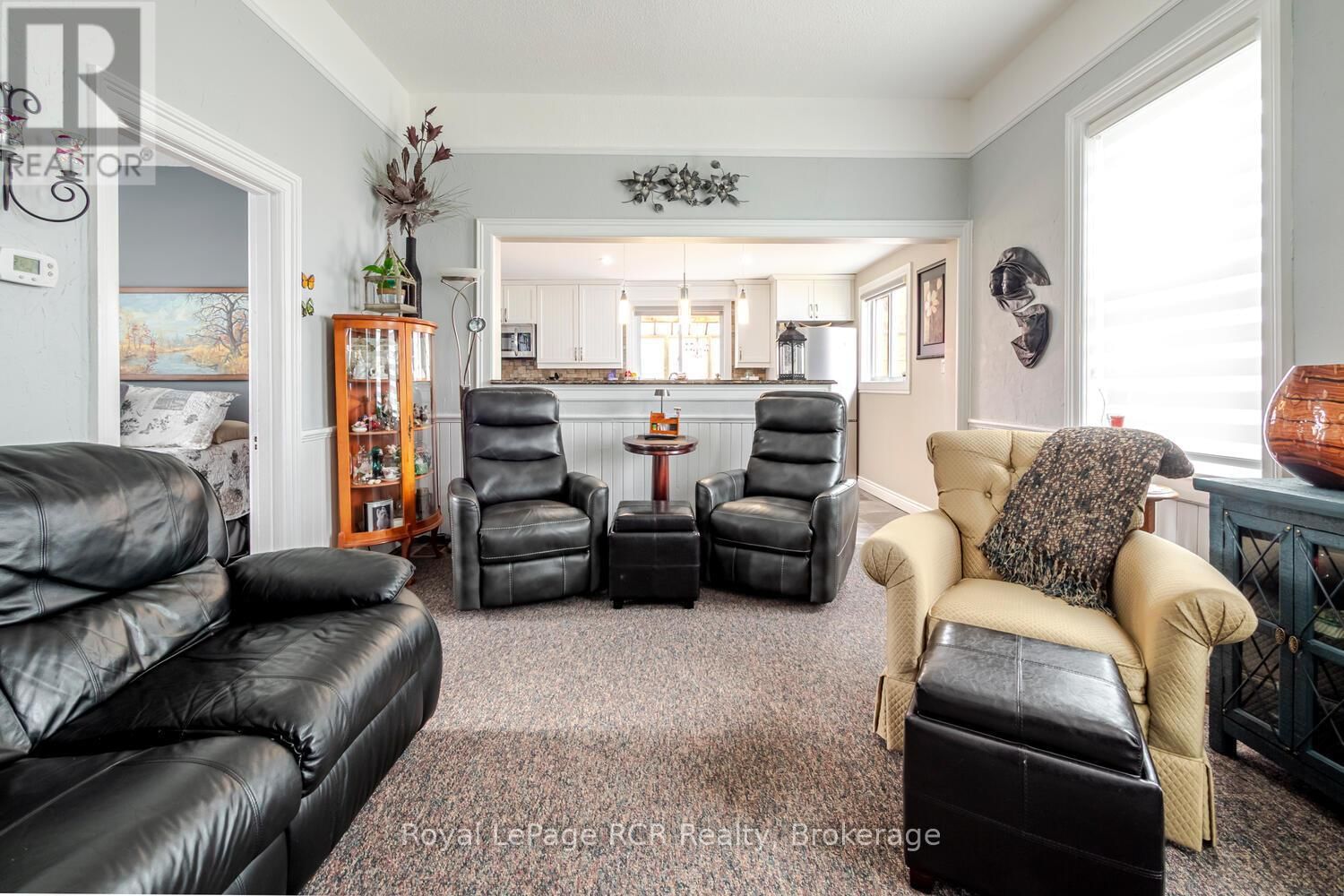 631 9TH STREET WEST Image 14