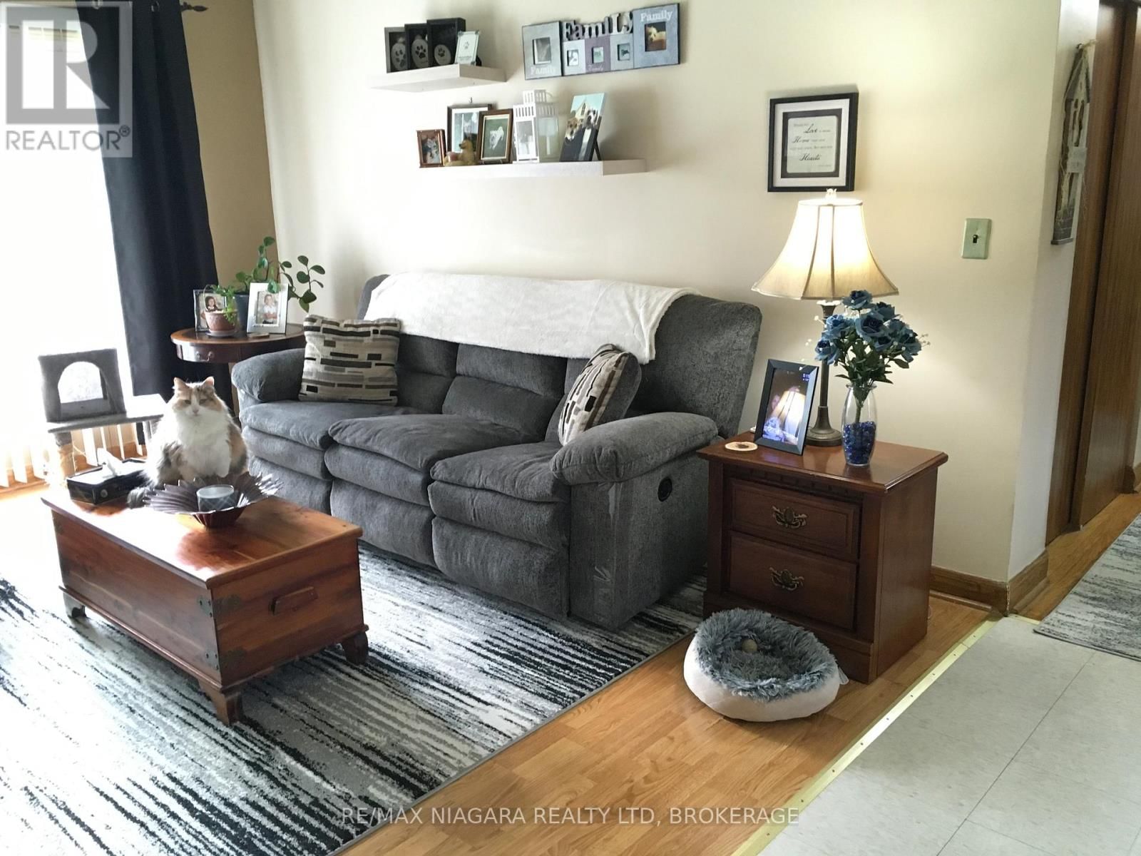 4577 DRUMMOND ROAD Image 15