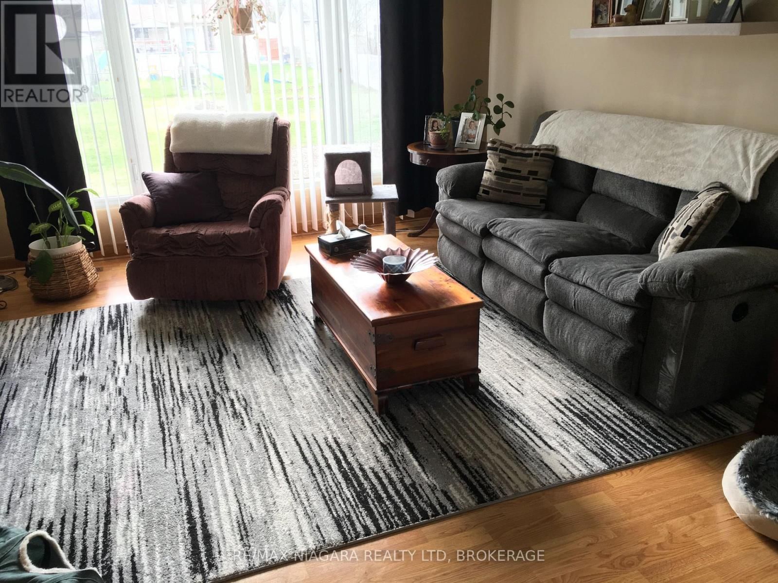 4577 DRUMMOND ROAD Image 16