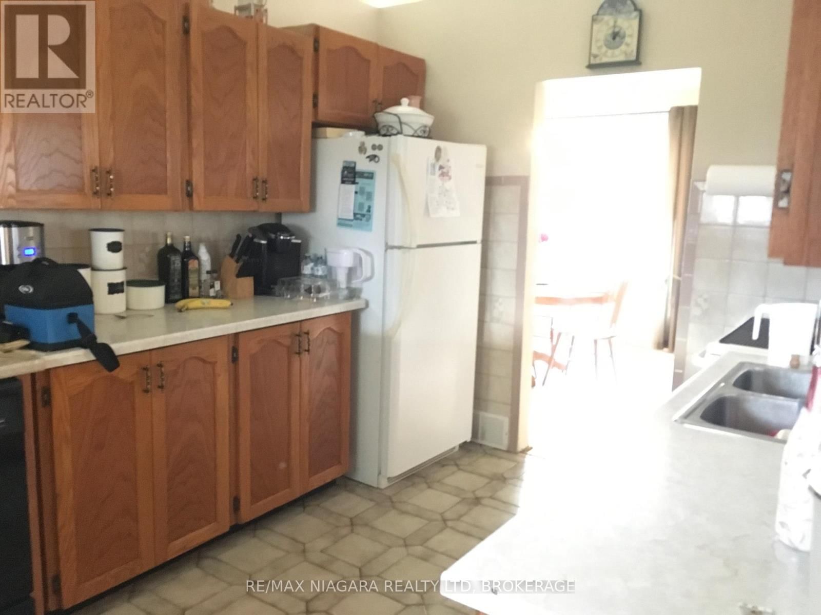 4577 DRUMMOND ROAD Image 21