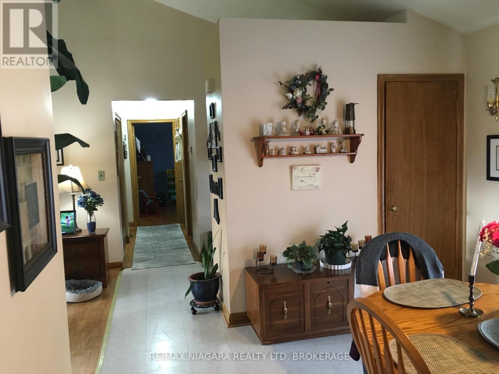 4577 DRUMMOND ROAD Image 24