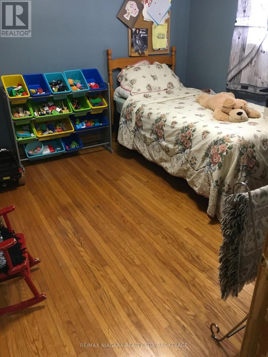 4577 DRUMMOND ROAD Image 26