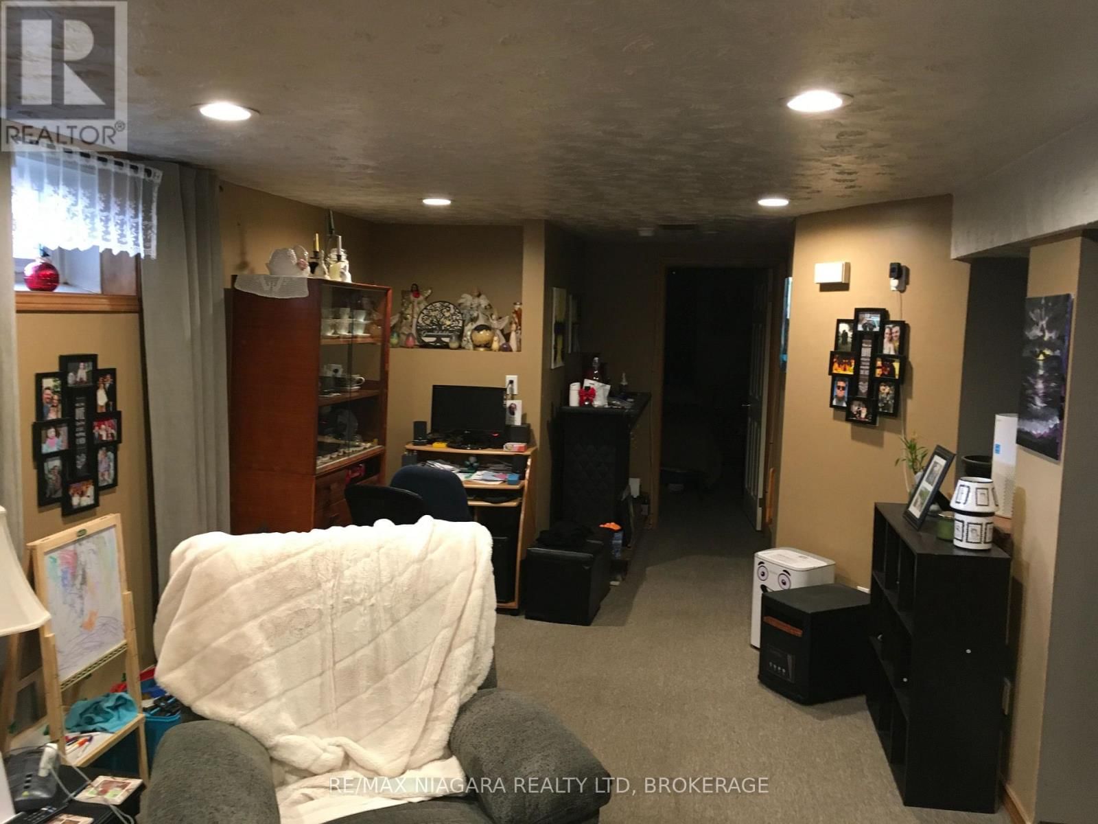 4577 DRUMMOND ROAD Image 47