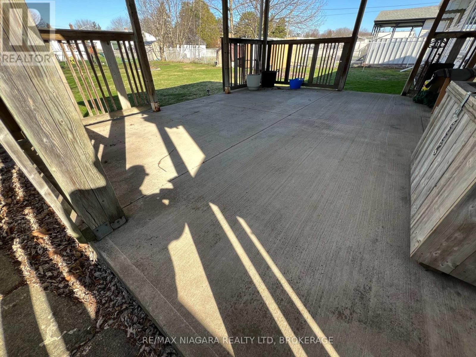 4577 DRUMMOND ROAD Image 7