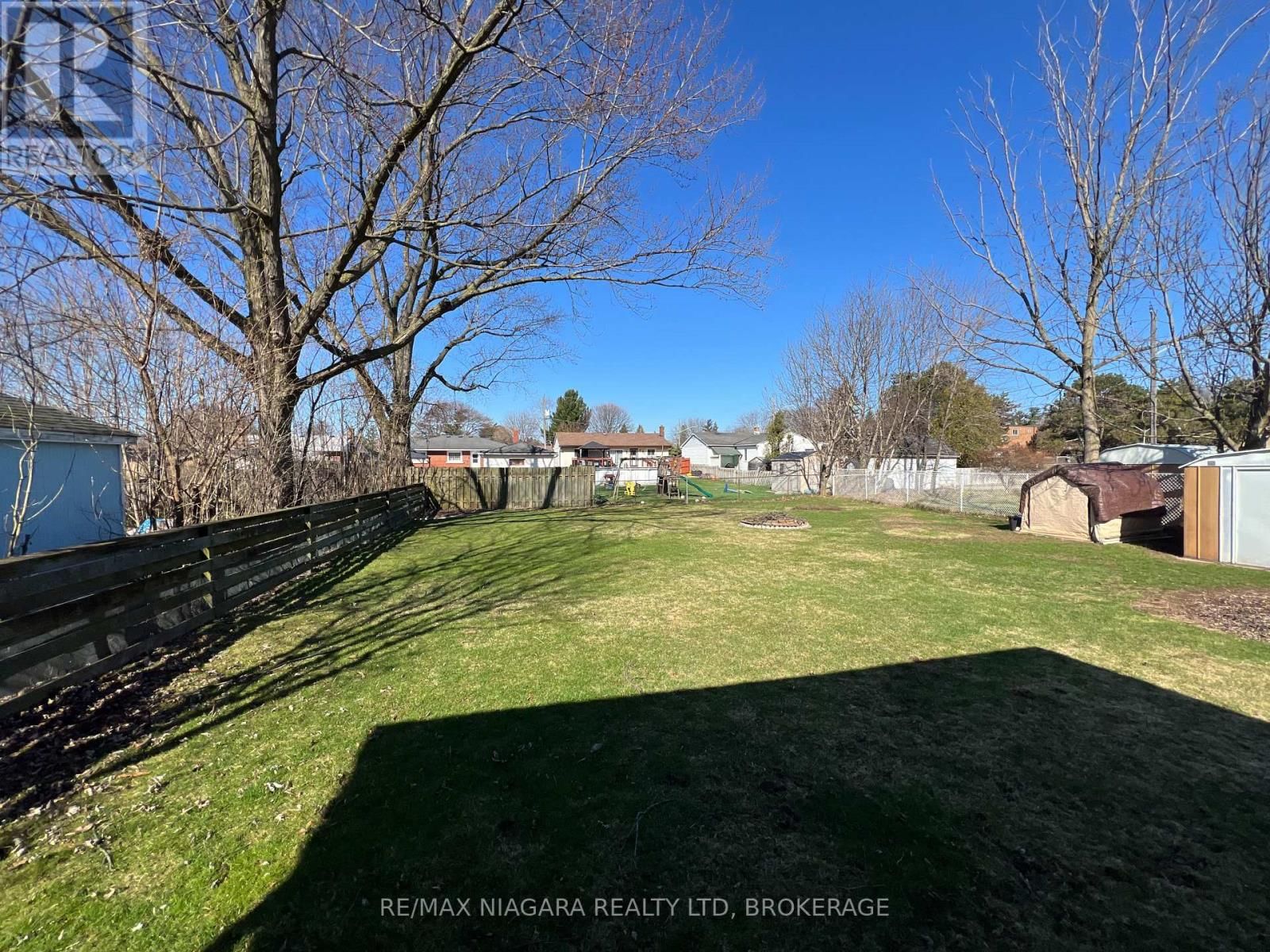 4577 DRUMMOND ROAD Image 8