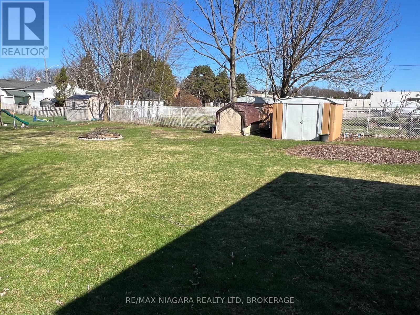 4577 DRUMMOND ROAD Image 9