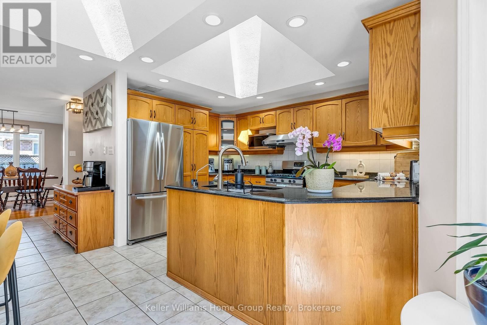 6 GIBBS CRESCENT Image 14