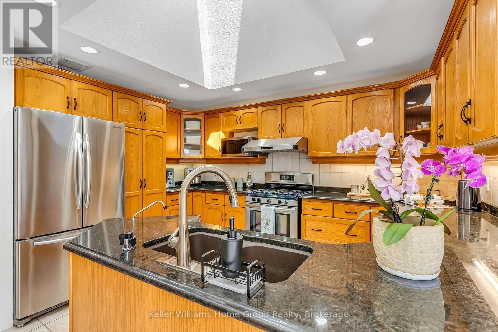 6 GIBBS CRESCENT Image 15