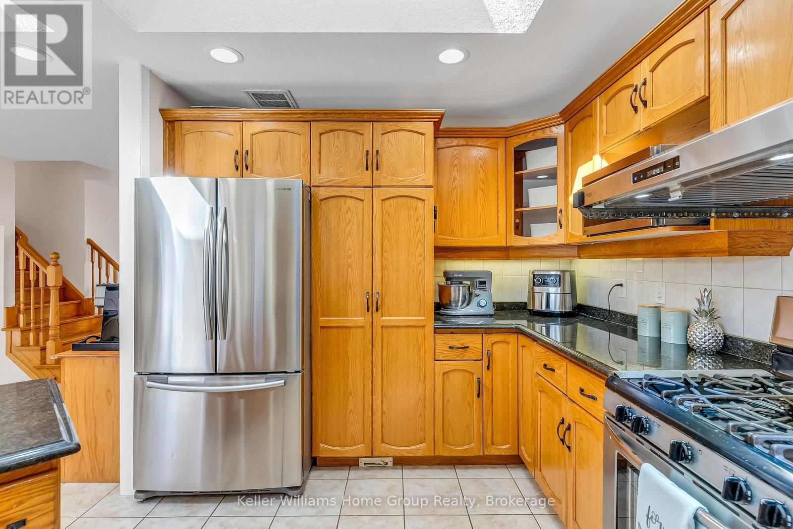 6 GIBBS CRESCENT Image 16