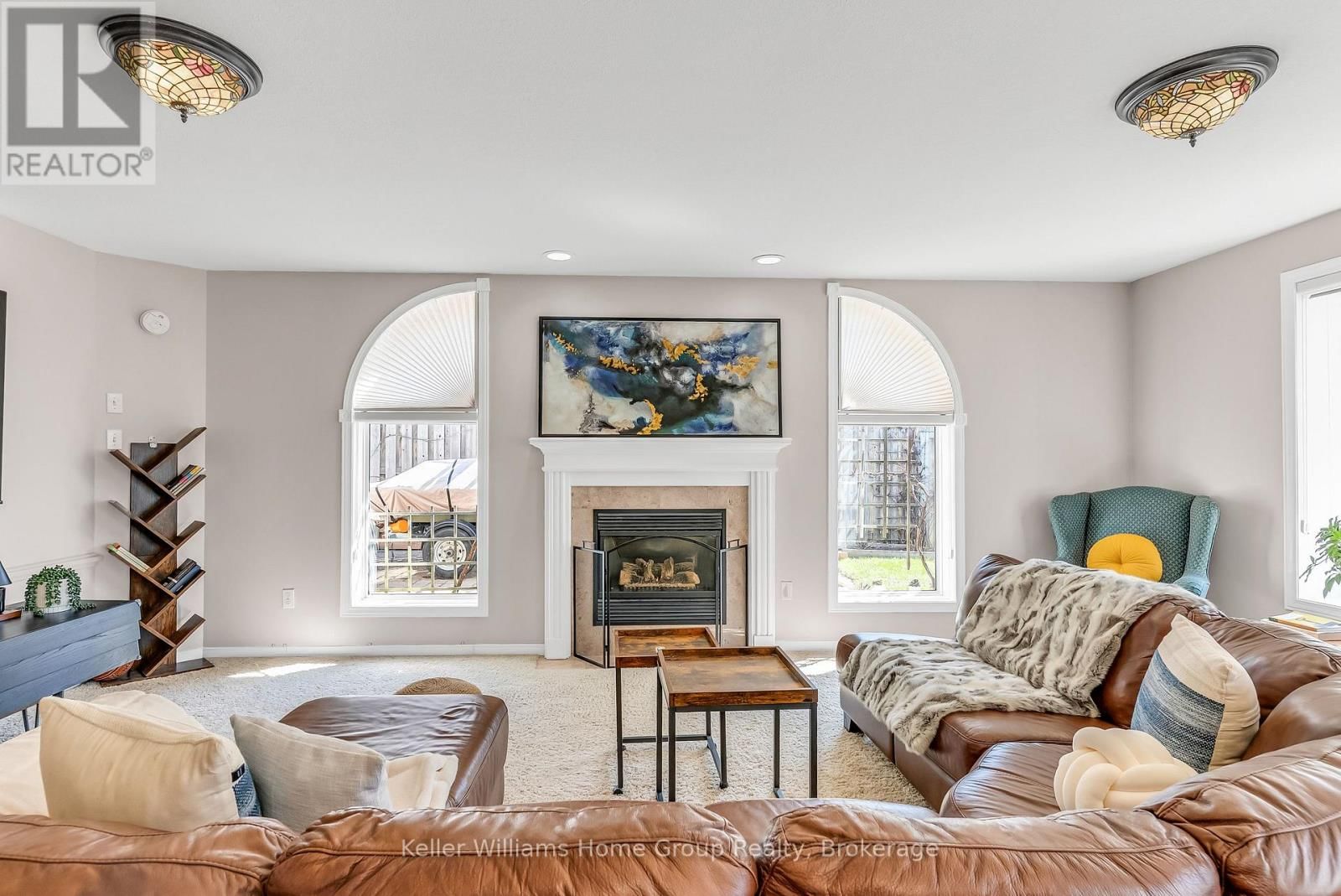 6 GIBBS CRESCENT Image 19