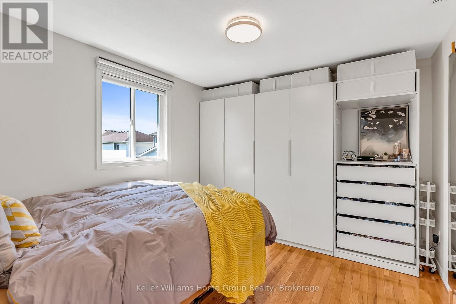 6 GIBBS CRESCENT Image 29