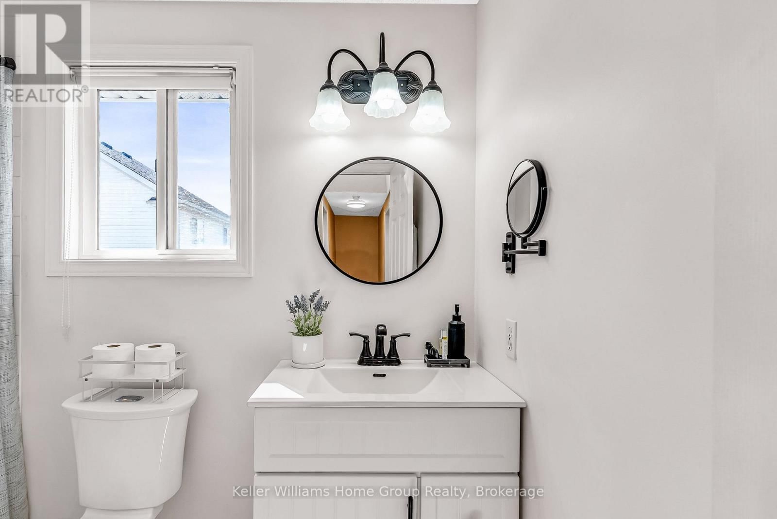 6 GIBBS CRESCENT Image 30