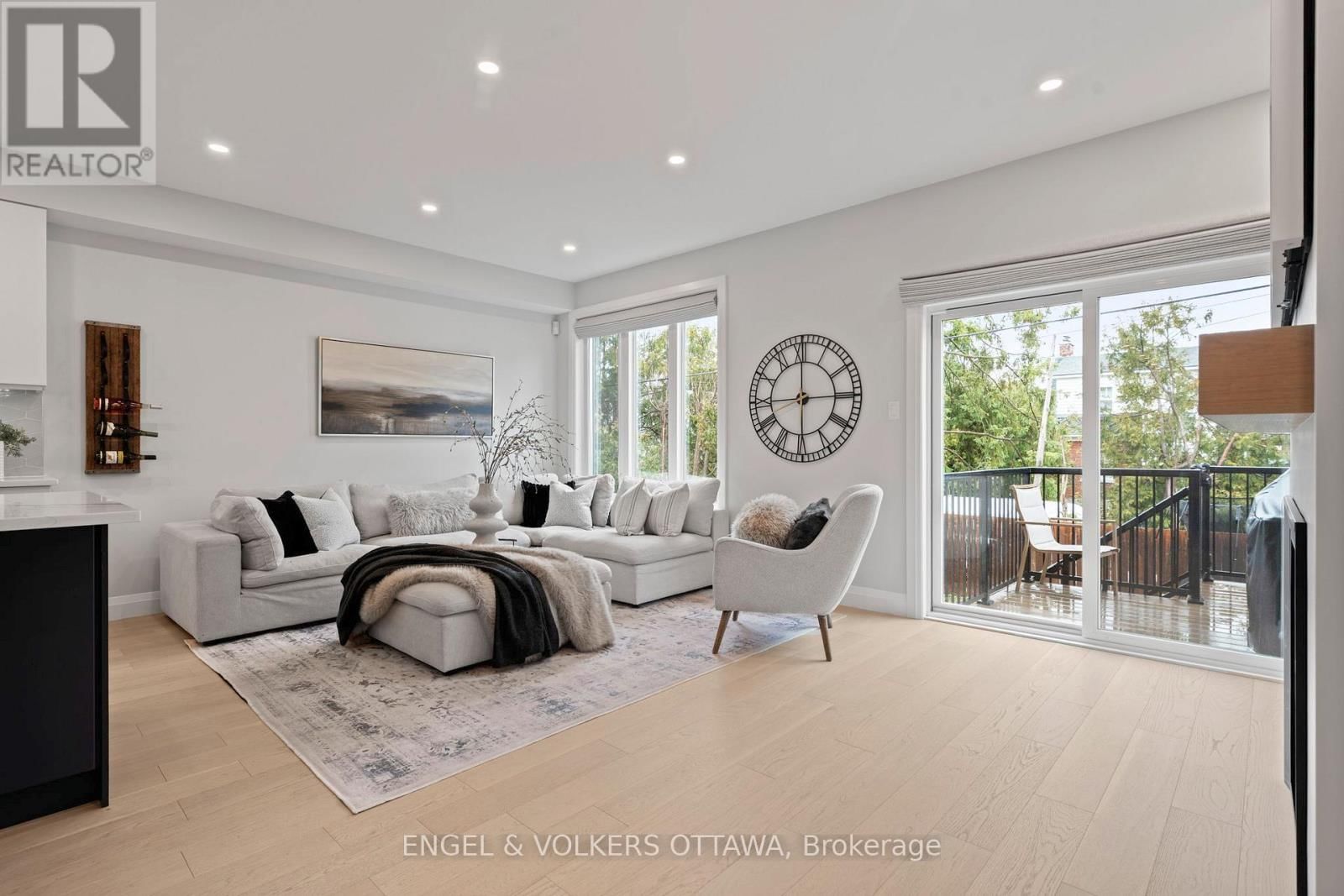 263 DOVERCOURT AVENUE Image 13