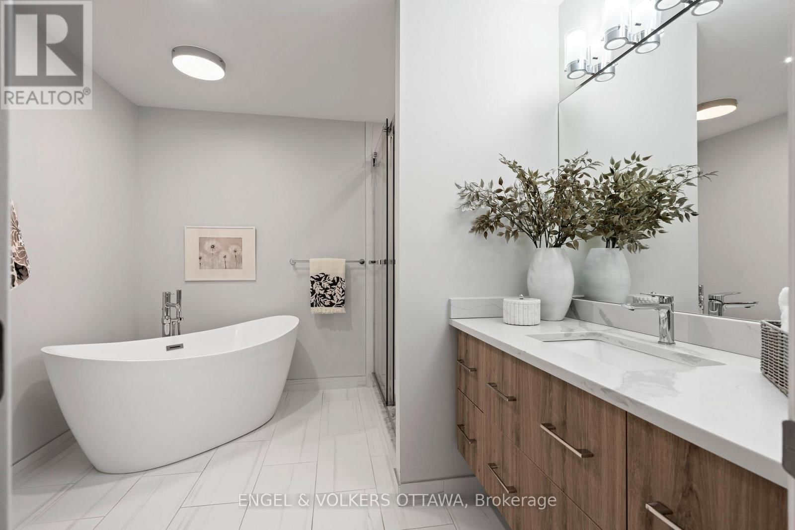 263 DOVERCOURT AVENUE Image 22