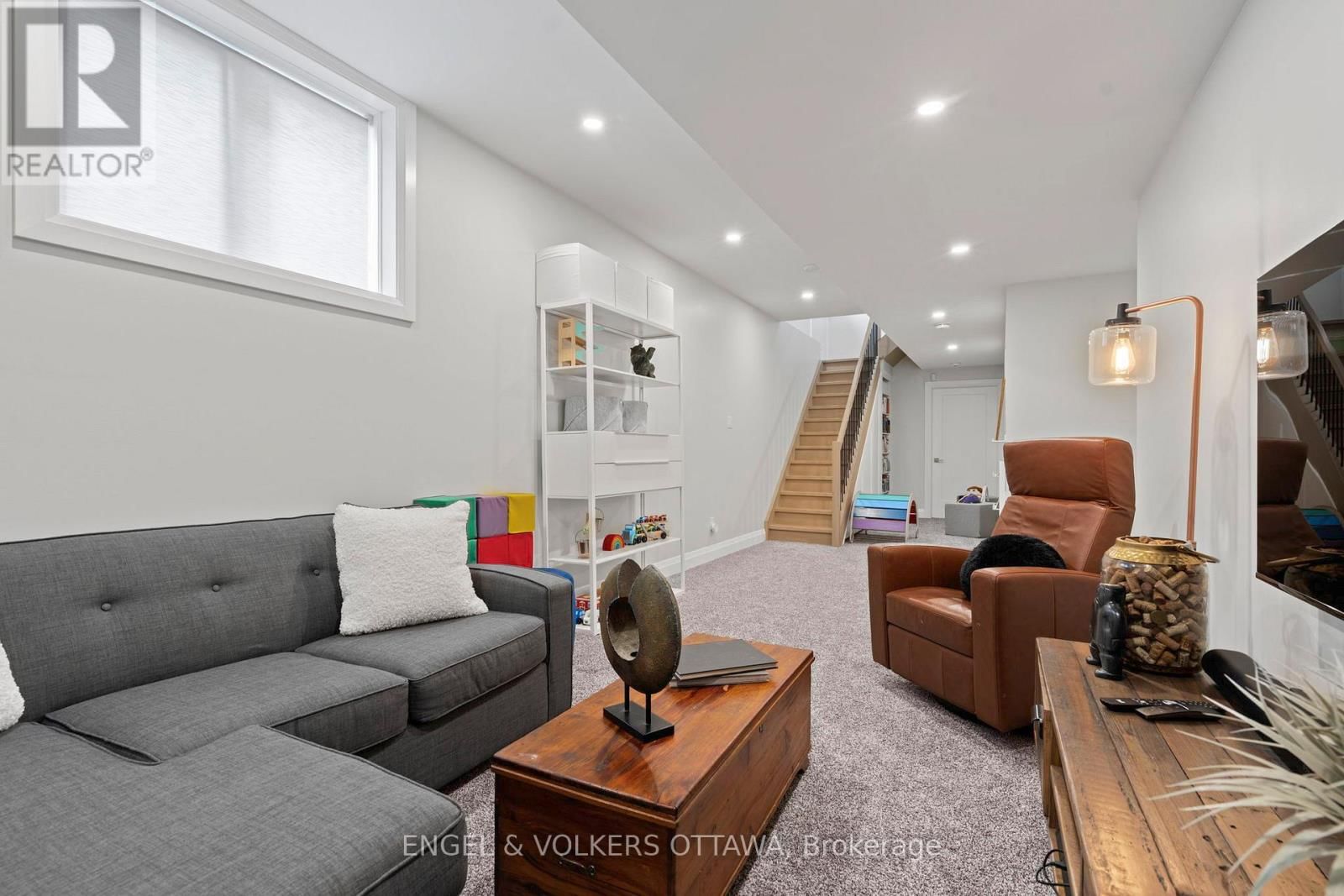 263 DOVERCOURT AVENUE Image 31