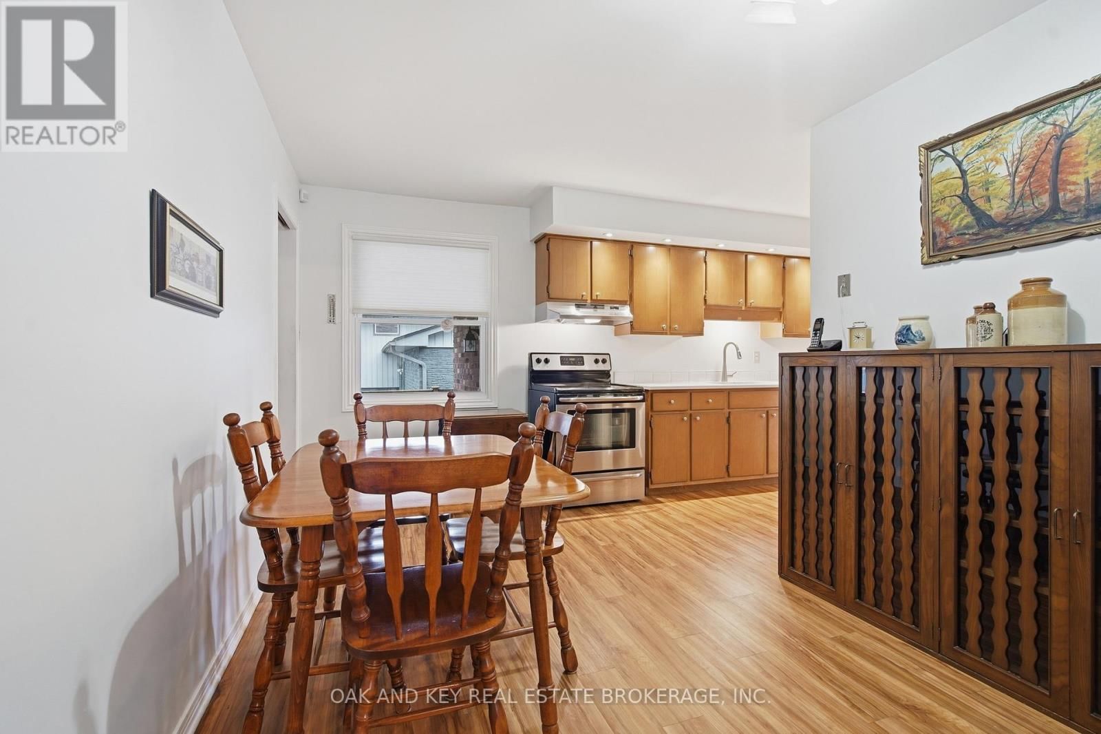 133 FAIRLANE AVENUE Image 16