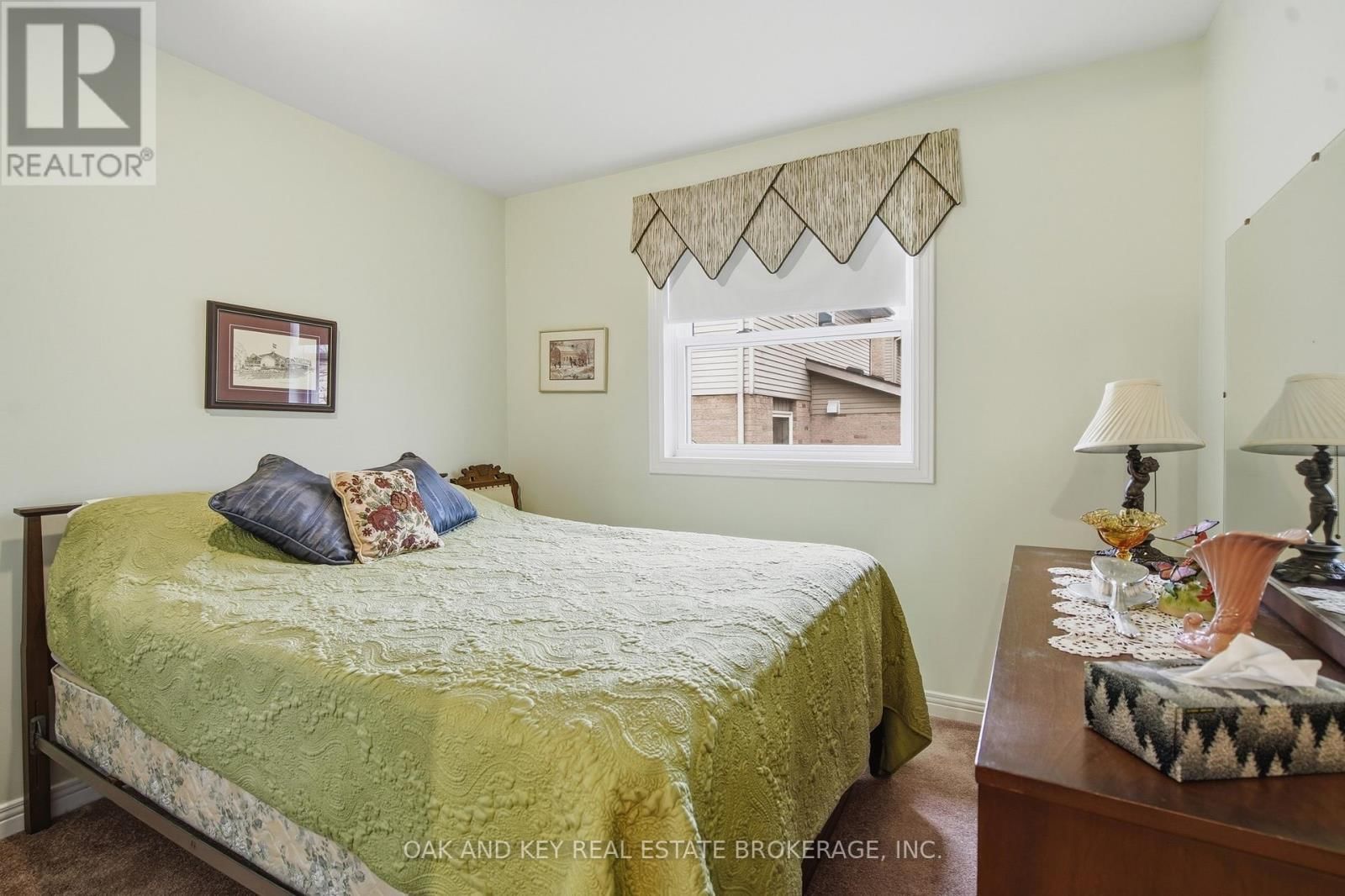 133 FAIRLANE AVENUE Image 22