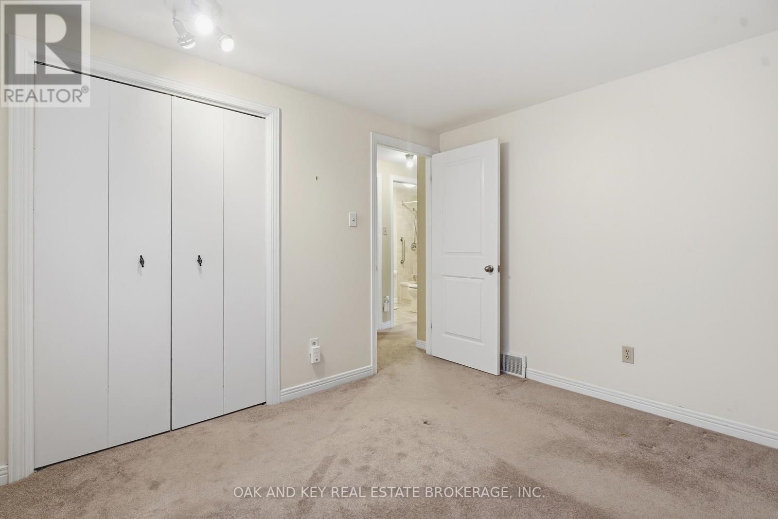 133 FAIRLANE AVENUE Image 25