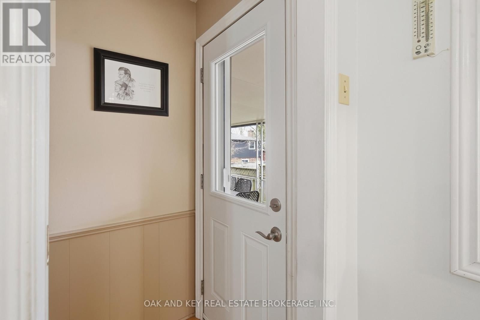 133 FAIRLANE AVENUE Image 27