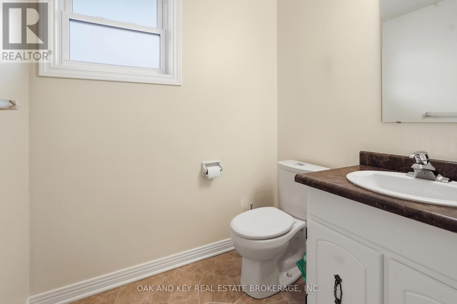 133 FAIRLANE AVENUE Image 36