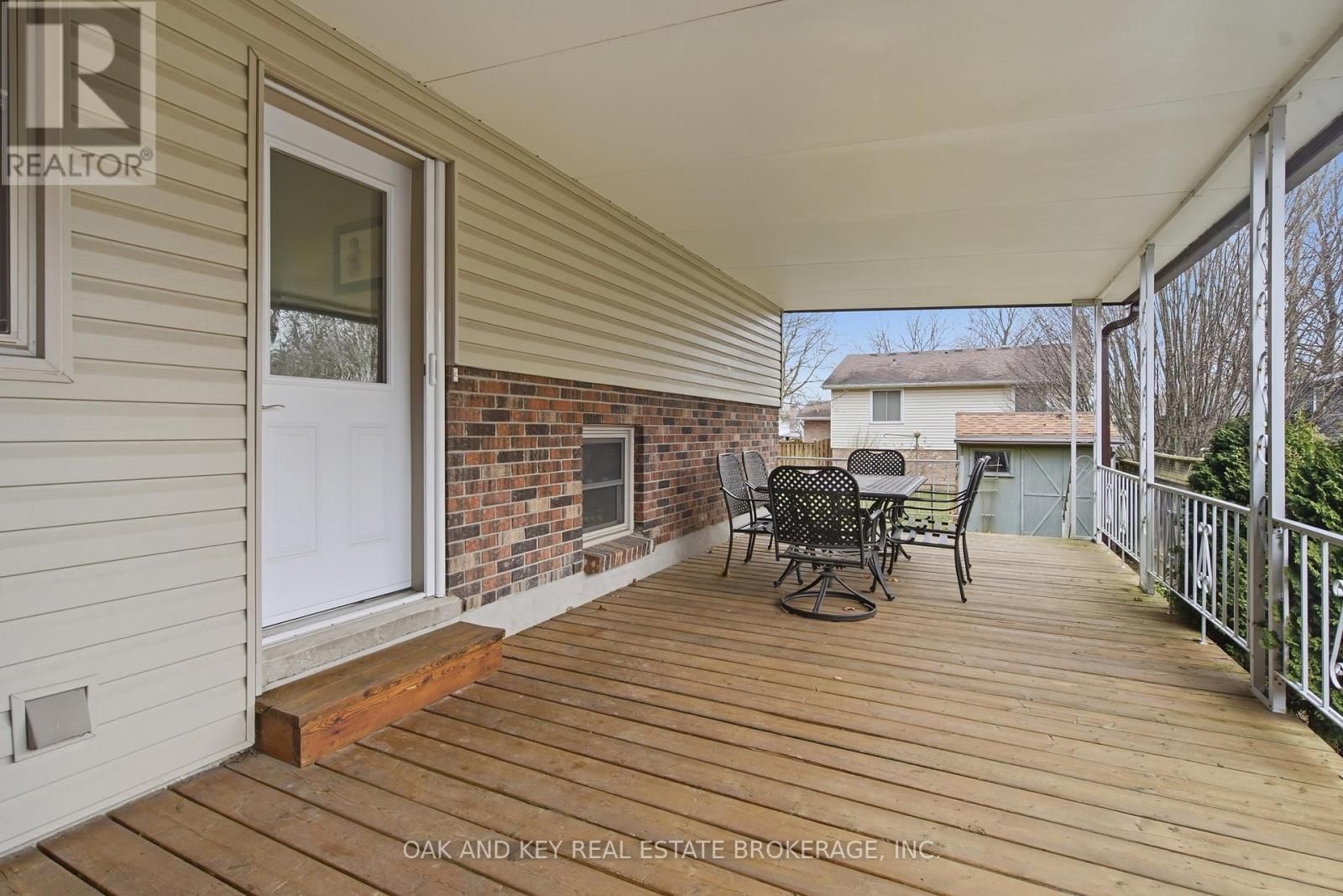 133 FAIRLANE AVENUE Image 41