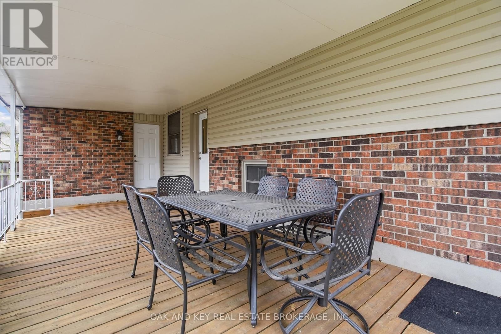 133 FAIRLANE AVENUE Image 43