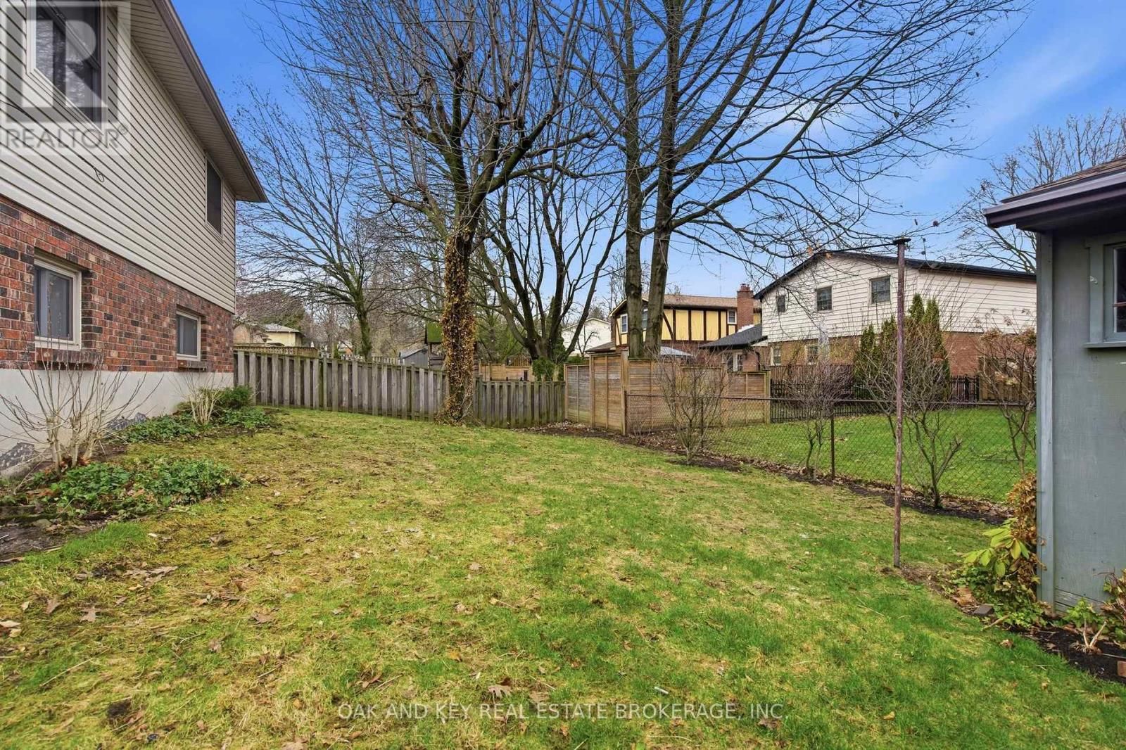 133 FAIRLANE AVENUE Image 46