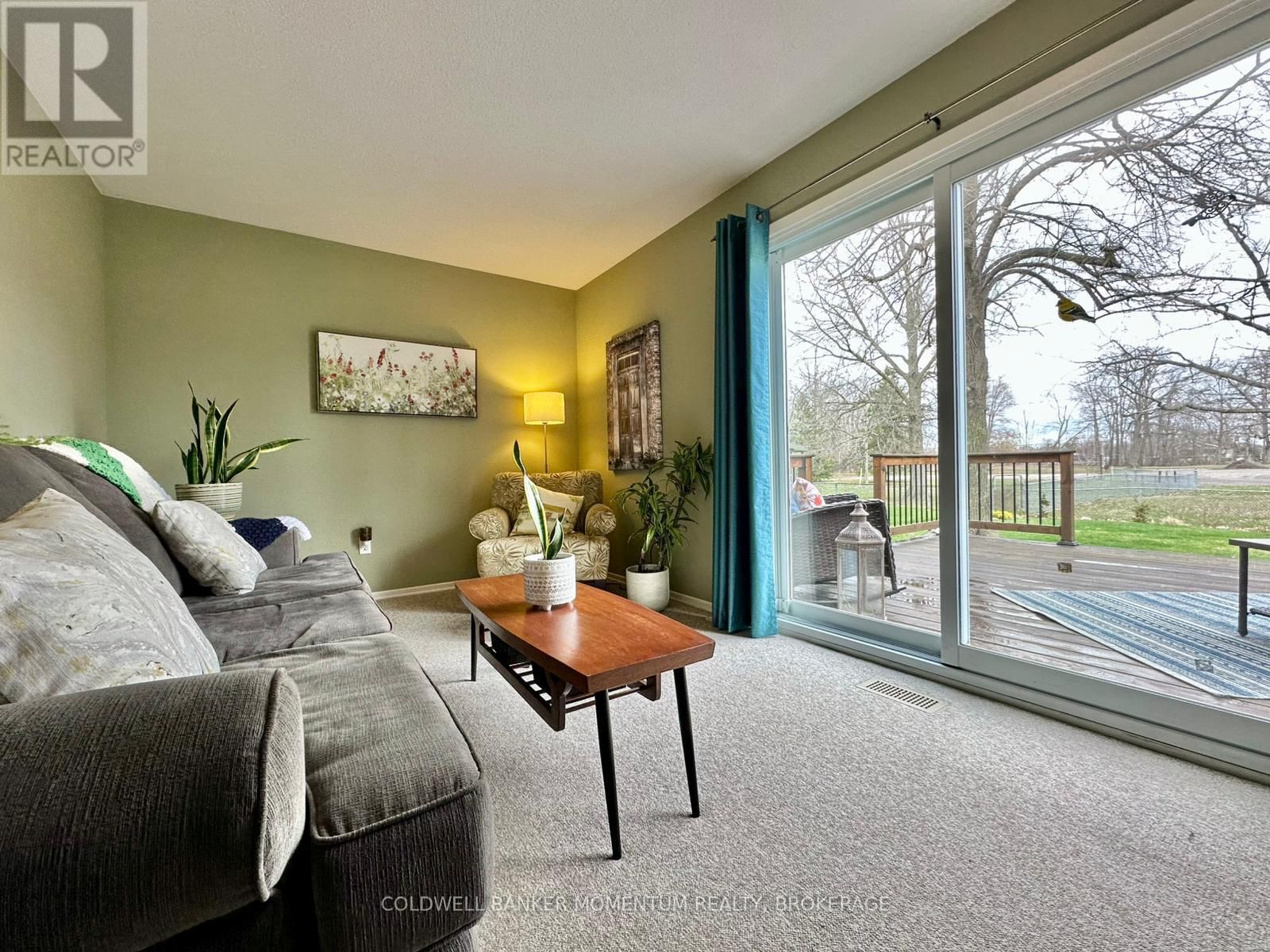 99 ERIN CRESCENT Image 19