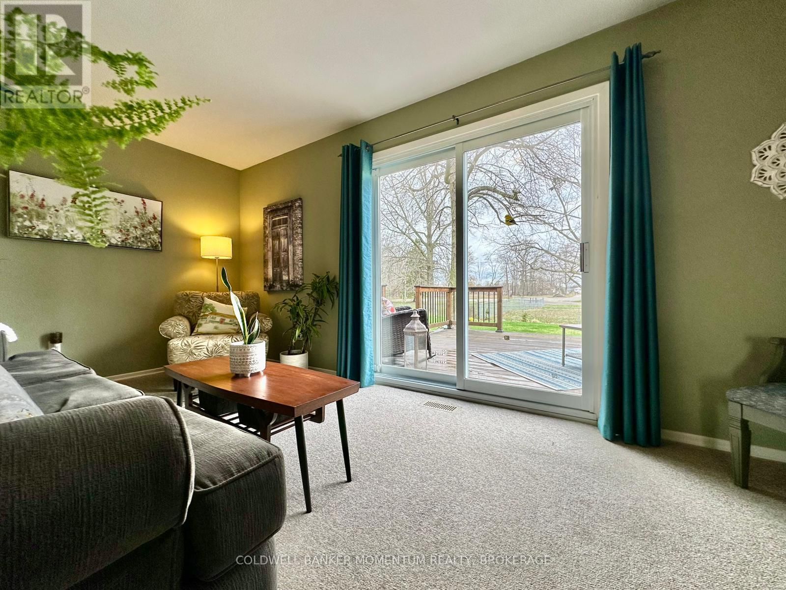 99 ERIN CRESCENT Image 22