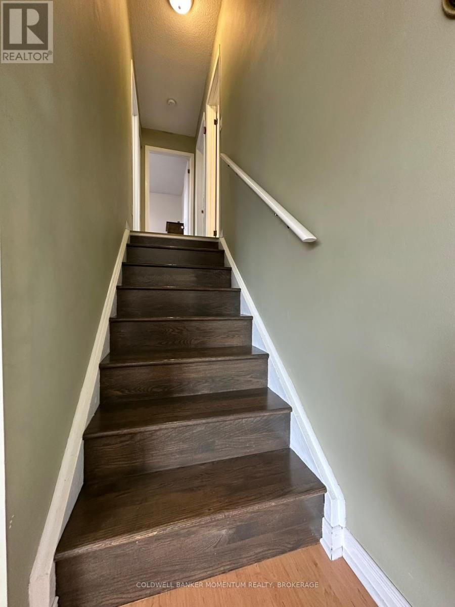 99 ERIN CRESCENT Image 23