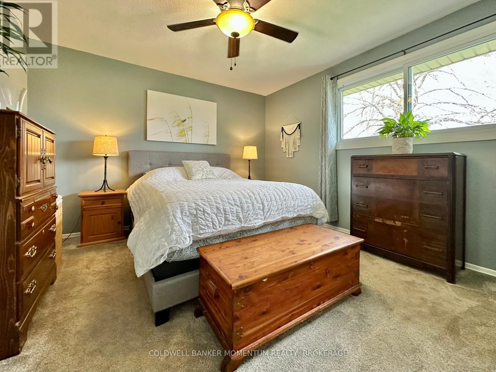 99 ERIN CRESCENT Image 24