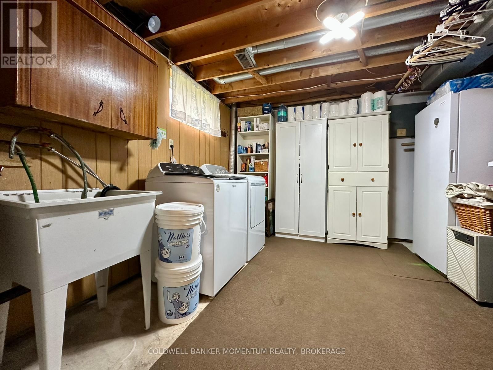 99 ERIN CRESCENT Image 31